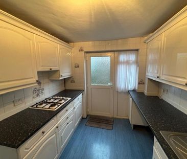 3 bedroom terraced house to rent - Photo 6