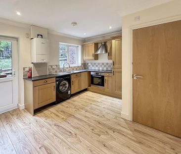 2 bedroom terraced house to rent - Photo 2