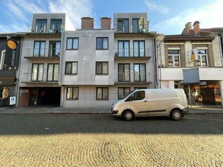 Mooi appartement in centrum Beveren met twee slaapkamers en balkon - Photo 2