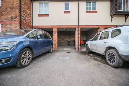 Dewell Mews, Swindon, Swindon, SN3 - Photo 5
