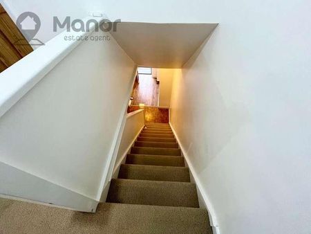 Woodland Avenue, Hutton, Brentwood, CM13 - Photo 4