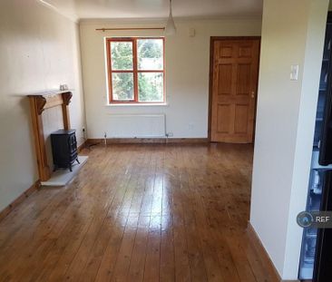 2 bedroom end of terrace house to rent - Photo 2