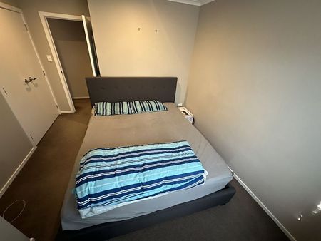 Modern 3-Bedroom Townhouse with Office - Photo 3