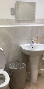 Room in a Shared House, Strathearn Drive, BS10 - Photo 4