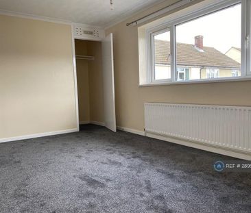 2 bedroom end of terrace house to rent - Photo 4