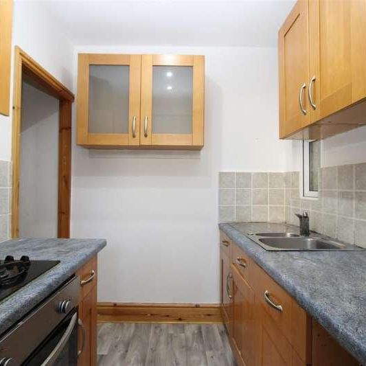 Halstead Place, Bradford, BD7 - Photo 1