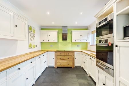 5 bedroom detached house to rent - Photo 4