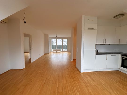 Moderne Wohnung mit großzügiger Terrasse - Photo 1