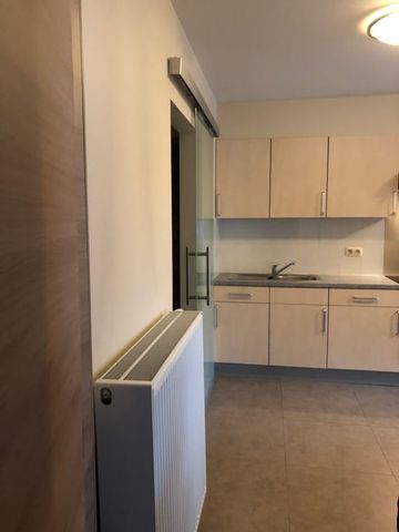 Appartement te huur - Foto 2