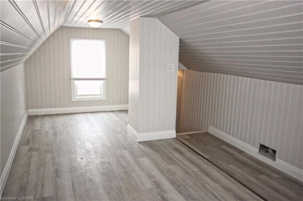 For Lease - 1356 Upper Wellington Street, Hamilton, Ontario - Photo 1