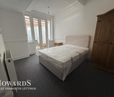 1 bedroom in a house share to rent - Photo 2