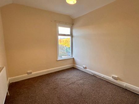 3 bedroom end of terrace house to rent - Photo 5