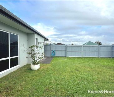 4 Bedroom - 2 Bathroom - Unfurnished - Photo 1