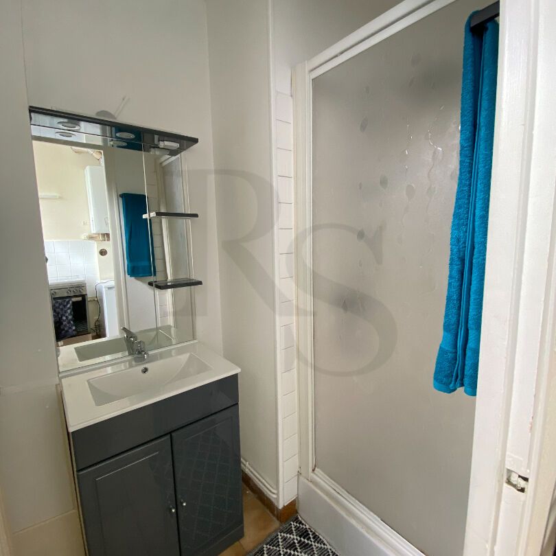 FLERS - Appartement T1 Meublé, - Photo 1