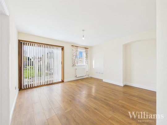 3 bedroom semi-detached house to rent - Photo 1