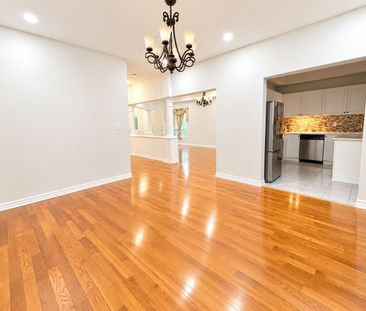 For Lease - 454 Huntington Ridge Drive, Mississauga, Ontario - Photo 2