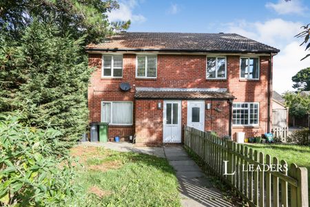 1 bedroom apartment to rent Netley Abbey - Photo 2