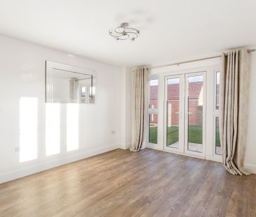 4 bedroom detached house to rent - Photo 1