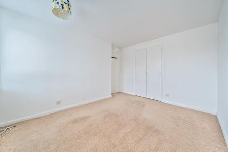 3 bedroom link detached house to rent - Photo 4