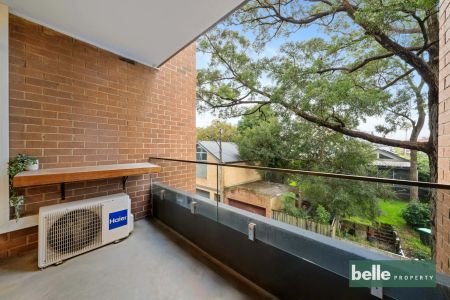 Renovated One Bedroom Apartment Close To Tramsheds & Light Rail - Photo 5