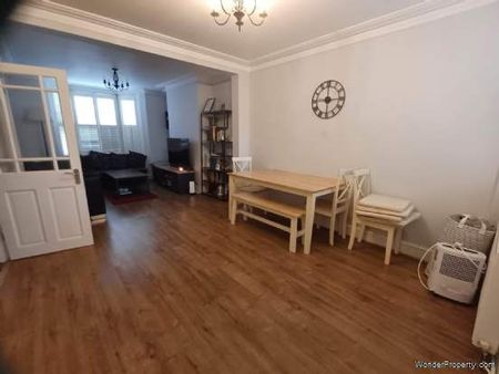 2 bedroom property to rent in London - Photo 4