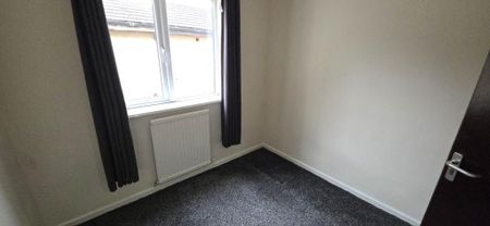 3 bedroom detached house to rent - Photo 3