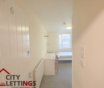 7 Bedroom Flat - Photo 5