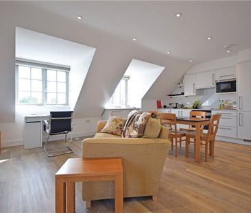 Well presented 1 bedroom apartment situated just to the south of th... - Photo 2