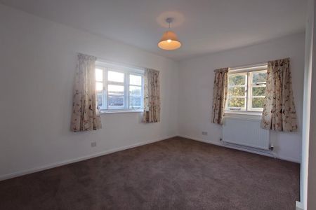 5 bedroom detached house to rent - Photo 5