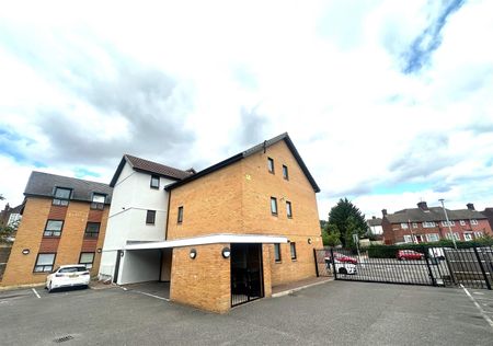 1 -3 Gammons Lane, Watford - Photo 5