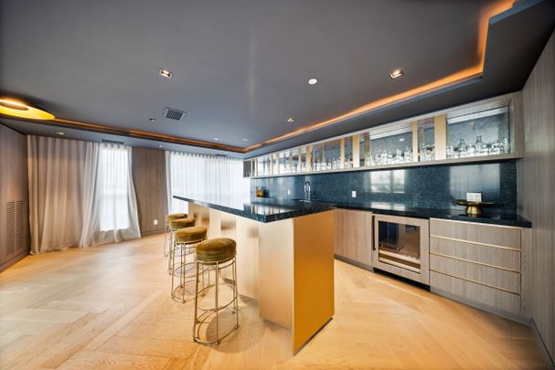 For Lease - 405 Dundas Street Unit# 813, Oakville, Ontario - Photo 1