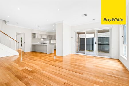 Family Residence in Convenient Location - Photo 3