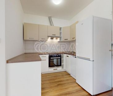 Pronájem bytu 2+kk 51 m2 - Fotografie 3