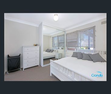 2/2 Ocean Street, Cronulla, NSW 2230 - Photo 3
