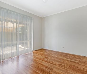 Comfortable Living with Practical Design - Photo 3