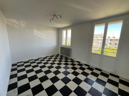 APPARTEMENT T4 A LOUER A ROANNE - HOPITAL - Photo 3