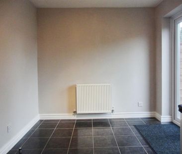 Pinders Green Drive, Methley, Leeds - Photo 2