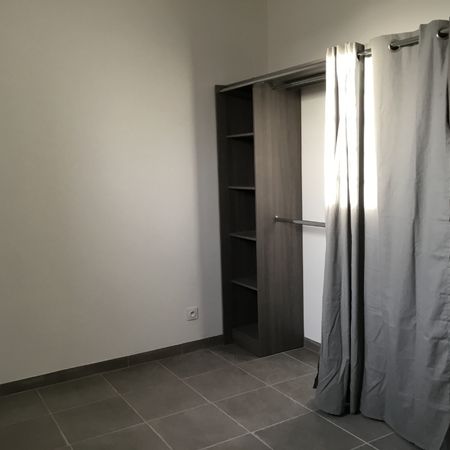 Location Appartement 2 pièces 25m² - Photo 4