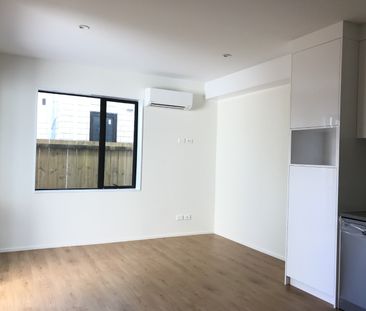 MANGERE EAST, 1 BEDROOM - Photo 4
