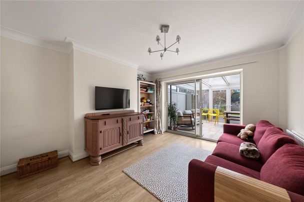 5 bedroom semi-detached house to rent - Photo 1