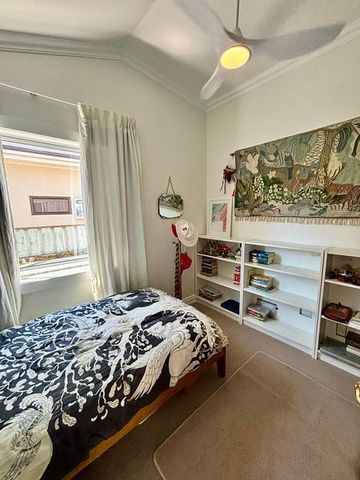 Modernised character-filled 4-bed home with solar - Photo 4