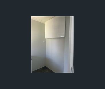 Modern 3 Bedroom Double Story Home for Rent - Photo 5