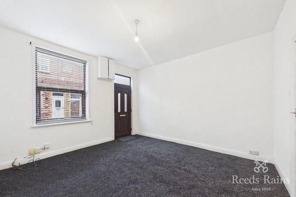 2 bedroom terraced house to rent - Photo 1