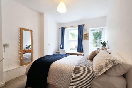 7 bedroom semi-detached house to rent - Photo 4