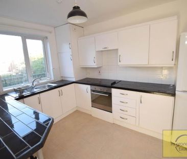 69b Slievegallion Drive, Belfast, BT11 8JP - Photo 5