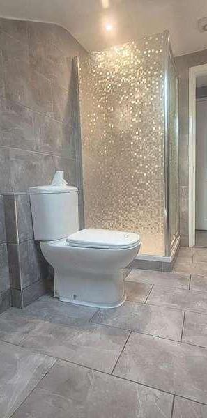 The Broadway, Thatcham, RG19 - Photo 1