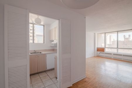 1975 de Maisonneuve - Photo 5