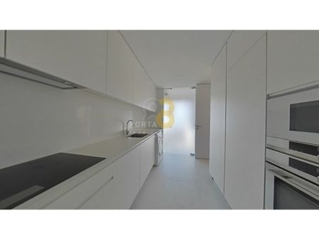 4 room luxury Apartment for rent in Matosinhos-Sul (Matosinhos), Matosinhos, Distrito do Porto - Photo 4