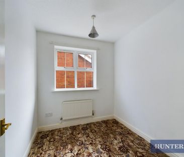 3 bedroom Bungalow To Let - Photo 2