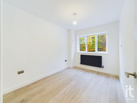 2 bedroom ground floor flat to rent - Photo 3